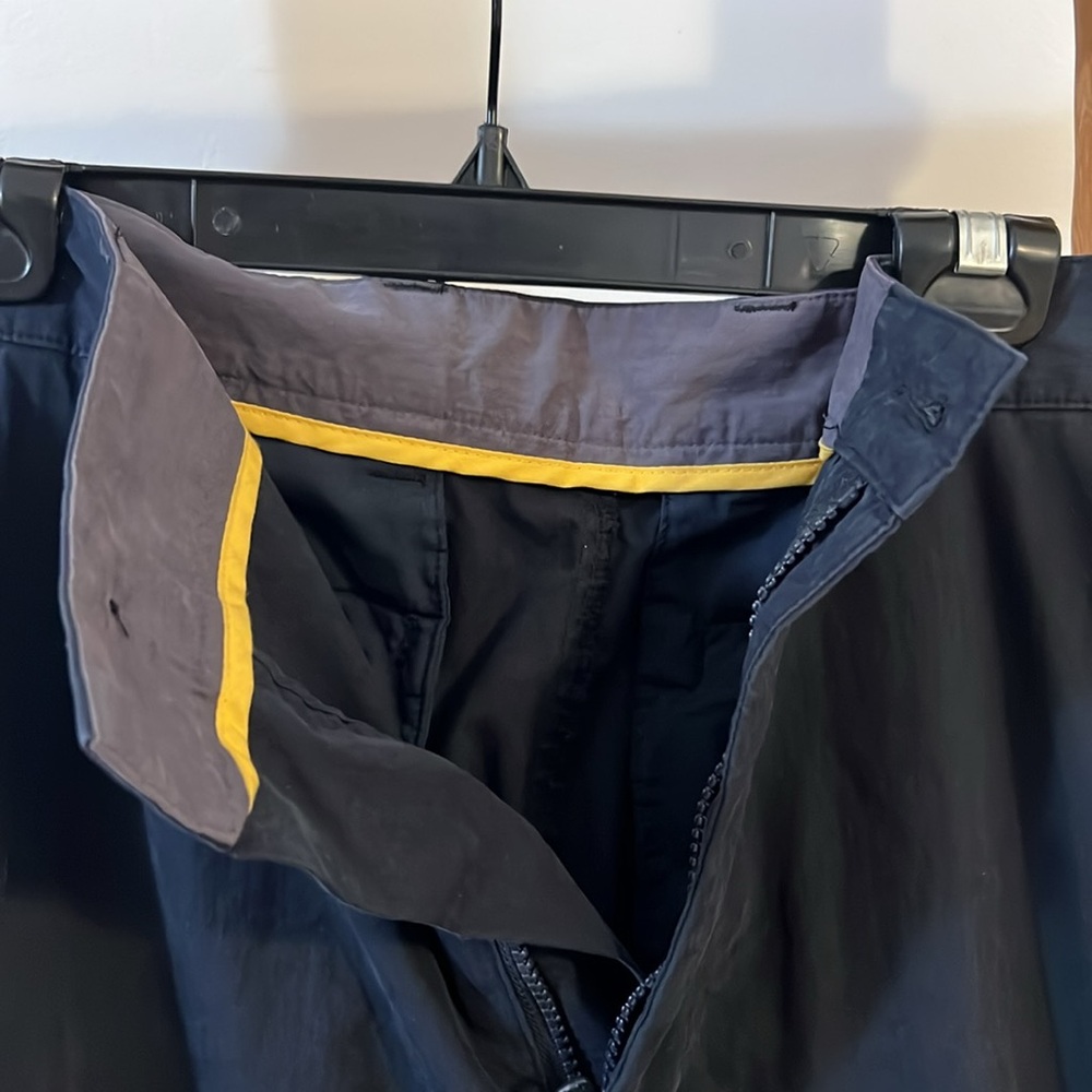 Nautica Men's Dark Cargo Pants - Picture 7 of 9